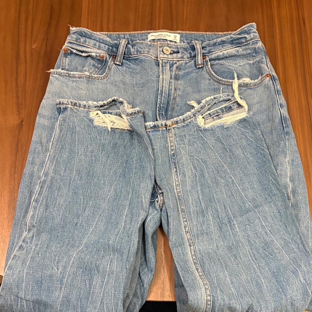 Abercrombie & Fitch Curve Love The Ankle Straight Ultra High Rise Jeans
